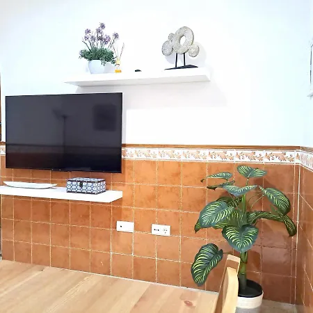 Apt. Cerca De La Playa Y Airport アパート *