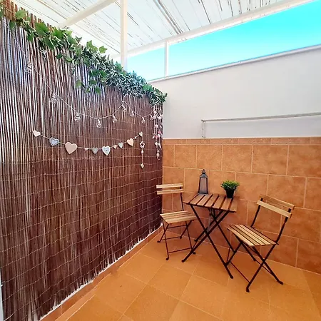 Apt. Cerca De La Playa Y Airport アパート *